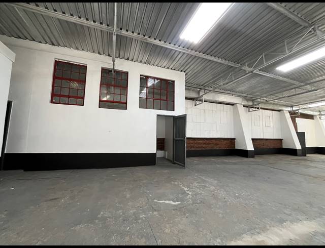 437M² WAREHOUSE TO LET IN SEBENZA